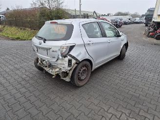 Uttjänta bilar auto Toyota Yaris 1.5 Hybrid 2012/11