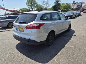 Vrakbiler auto Ford Focus Wagon 1.6 Ti 2012/1