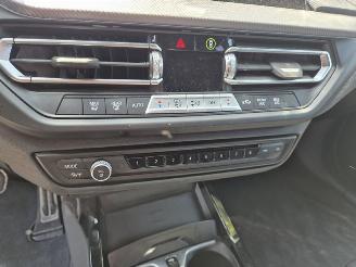 BMW 1-serie 120 i picture 8