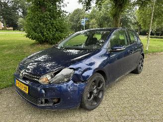 krockskadad bil auto Volkswagen Golf  2009/1