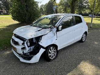 skadebil auto Mitsubishi Scenic  2016/1