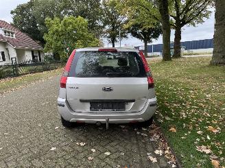 Ford Fusion  picture 4