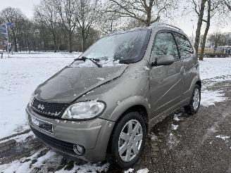 krockskadad bil brommobiel Ligier  X too max 2006/1