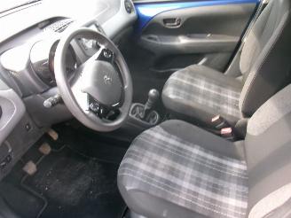 Peugeot 108 1.0 Allure 5 Drs picture 19