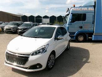Uttjänta bilar auto Peugeot 208 1.2 Allure 5 DRS 2019/1