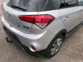 Hyundai I-20 1.0 Cross picture 13
