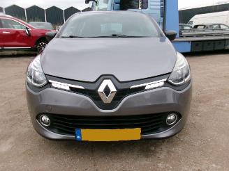 Renault Clio 0.9 Comfort 5 Drs picture 6