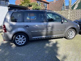 Volkswagen Touran .1.4 TSi Optive 5 Stoelen 91-GVK-8 VASTE PRIJS picture 3