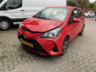 Toyota Yaris 1.5 Hybrid 5drs VASTE PRIJS. picture 2