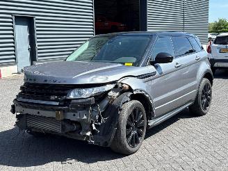 Vaurioauto  passenger cars Land Rover Range Rover Evoque 2.2 SD4 16V 5-drs. SUV 4Dr Diesel 2.179cc 140kW (190pk) 4x4 2014/5