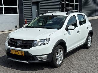 Avarii autoturisme Dacia Sandero Stepway 0.9 TCE 12V Hatchback  Benzine 898cc 66kW (90pk) FWD 2015/5