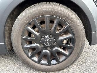 Mini Cooper 1.5 12V Cooper Hatchback 2Dr Benzine 1.499cc 100kW (136pk) FWD picture 28