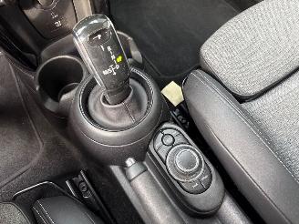 Mini Cooper 1.5 12V Cooper Hatchback 2Dr Benzine 1.499cc 100kW (136pk) FWD picture 16