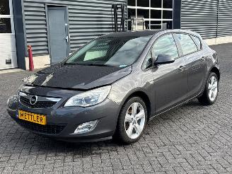 skadebil auto Opel Astra 1.4 Turbo 16V Hatchback 4Dr Benzine 1.364cc 88kW (120pk) FWD 2011/11