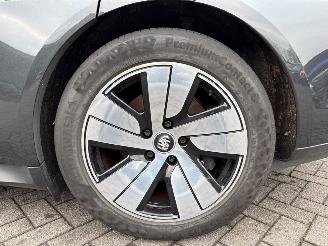 Porsche Taycan 79/84 kWh Sedan 4Dr Elektrisch 280 (381pk) picture 29