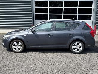 Kia Cee d 1.4 16V Combi/o picture 2