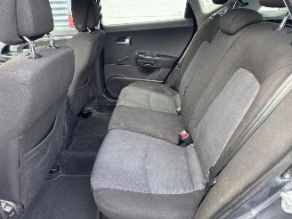Kia Cee d 1.4 16V Combi/o picture 18