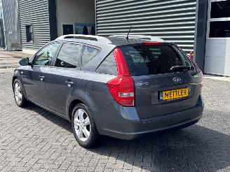 Kia Cee d 1.4 16V Combi/o picture 3
