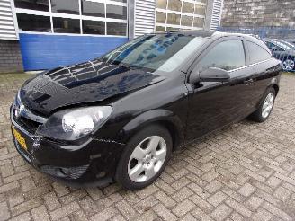 krockskadad bil bedrijf Opel Astra GTC 1.6 BUSINESS 2008/10