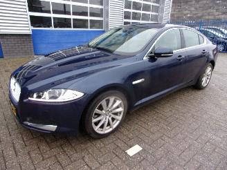 damaged passenger cars Jaguar XF 2.2 D SCHADEVRIJ 2012/6