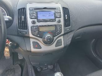 Hyundai I-30 CW 1.6i i-Motion picture 17