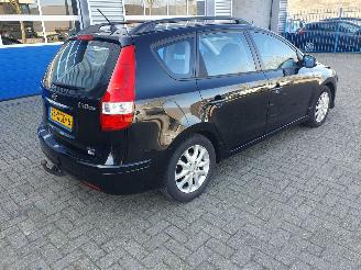 Hyundai I-30 CW 1.6i i-Motion picture 5