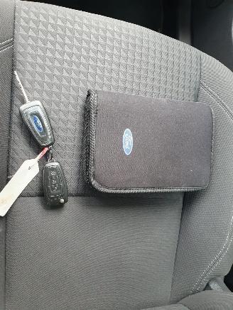 Ford C-Max 1.0 Trend picture 30