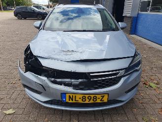 Opel Astra SPORTS TOURER 1.4 Online Edition picture 8