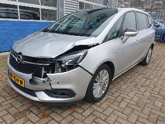 skadebil auto Opel Zafira TOURER 1.4 Turbo Business Executive Automaat 2017/8