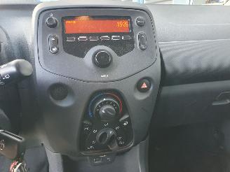 Toyota Aygo 1.0 VVT-i x-fun picture 22