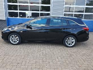 Opel Astra SPORTS TOURER+ 1.6 CDTI Innovation picture 2