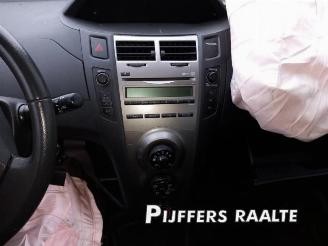 Toyota Yaris Yaris II (P9), Hatchback, 2005 / 2014 1.33 16V Dual VVT-I picture 7