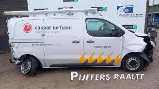 Vrakbiler auto Peugeot Expert Expert (VA/VB/VE/VF/VY), Van, 2016 e-Expert 2023/4