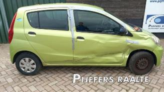 Daihatsu Cuore Cuore (L251/271/276), Hatchback, 2003 1.0 12V DVVT picture 2