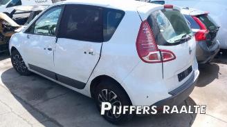Vrakbiler auto Renault Scenic Scenic III (JZ), MPV, 2009 / 2016 1.5 dCi 95 2011/9
