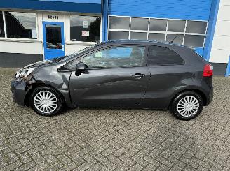 Kia Rio 1.2 CVVT  SUPER PACK picture 9