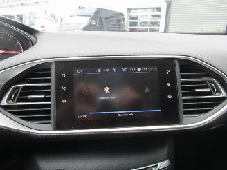 Peugeot 308 SW 1.2 Pure Tech Blue lease Premium picture 15