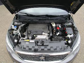 Peugeot 308 SW 1.2 Pure Tech Blue lease Premium picture 28