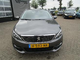 Peugeot 308 SW 1.2 Pure Tech Blue lease Premium picture 8
