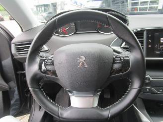 Peugeot 308 SW 1.2 Pure Tech Blue lease Premium picture 16