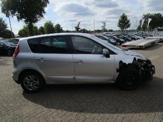 Renault Scenic 1.5 DCI Dynamique picture 6