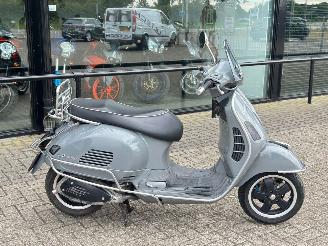 Vespa  GTS 300 I.E. picture 2