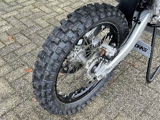 Suzuki RMZ 450  picture 9