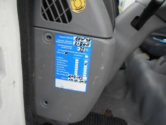 Mitsubishi Canter fuso 3C13 3.0 DI 385 bakwagen airco let op motor defect!!!!!!!!!!! picture 27