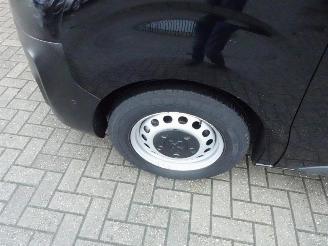 Peugeot Expert 2.0 BlueHDI 120 Standard Premium 3 zits picture 27