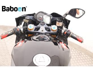 Aprilia RSV 1000 R  picture 15