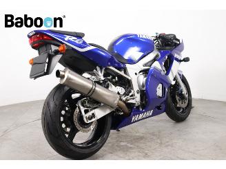 Yamaha  YZF-R6 picture 2