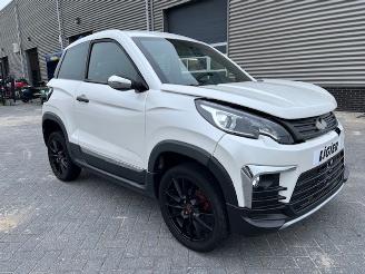krockskadad bil brommobiel Ligier  JS60 Sport Ultimate 45KM 2023/1