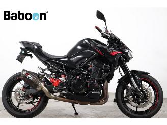 krockskadad bil motor Kawasaki Z 900  2020/6