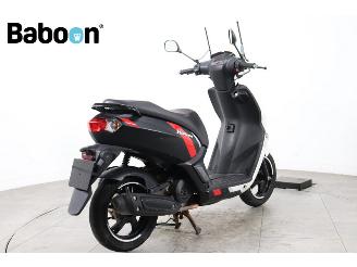 Peugeot  Kisbee RS 25KM picture 7
